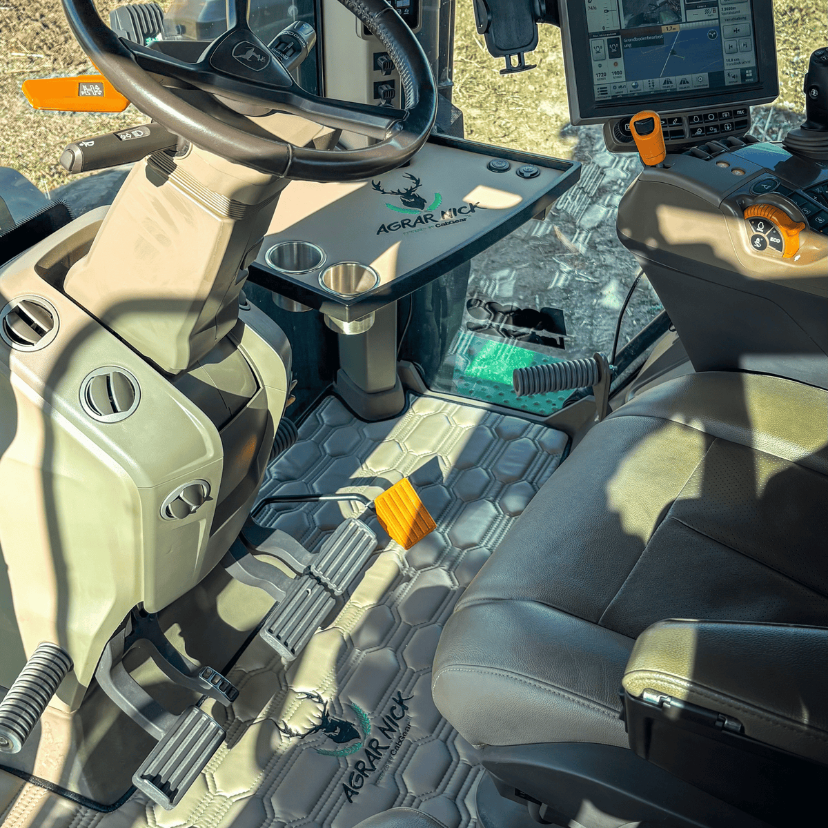 CabTable™ til John Deere 8R