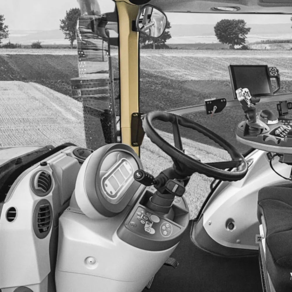 Fendt 800 and 900 S4 right A-pillar – CabGear cab identification